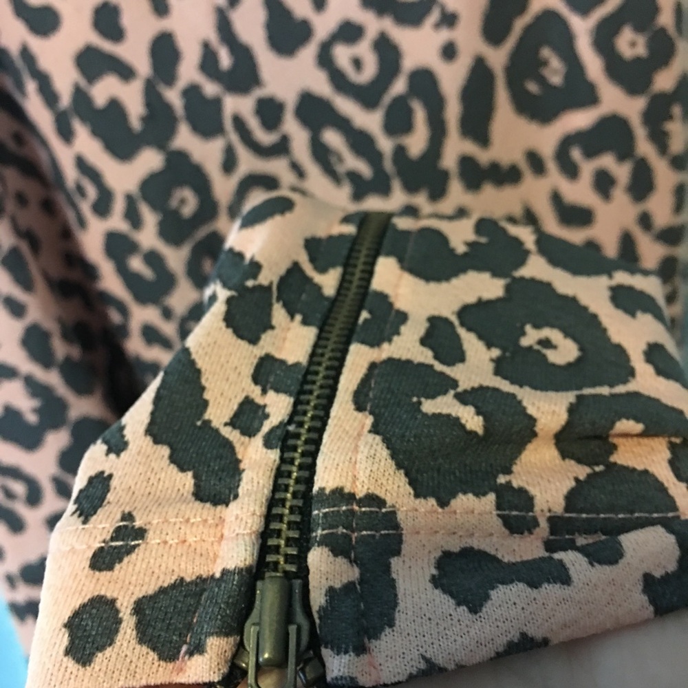 Spell Leopard Print Leggings - Pink and Black - Picture 7 of 7